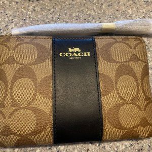 Coach Signature Corner Zip Wristlet